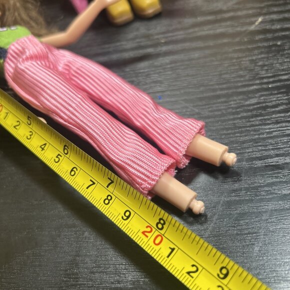 Vintage Bratz Doll 2001 MGA Redressed Outfit Pink coat Tan boots Long brown hair - Picture 6 of 6